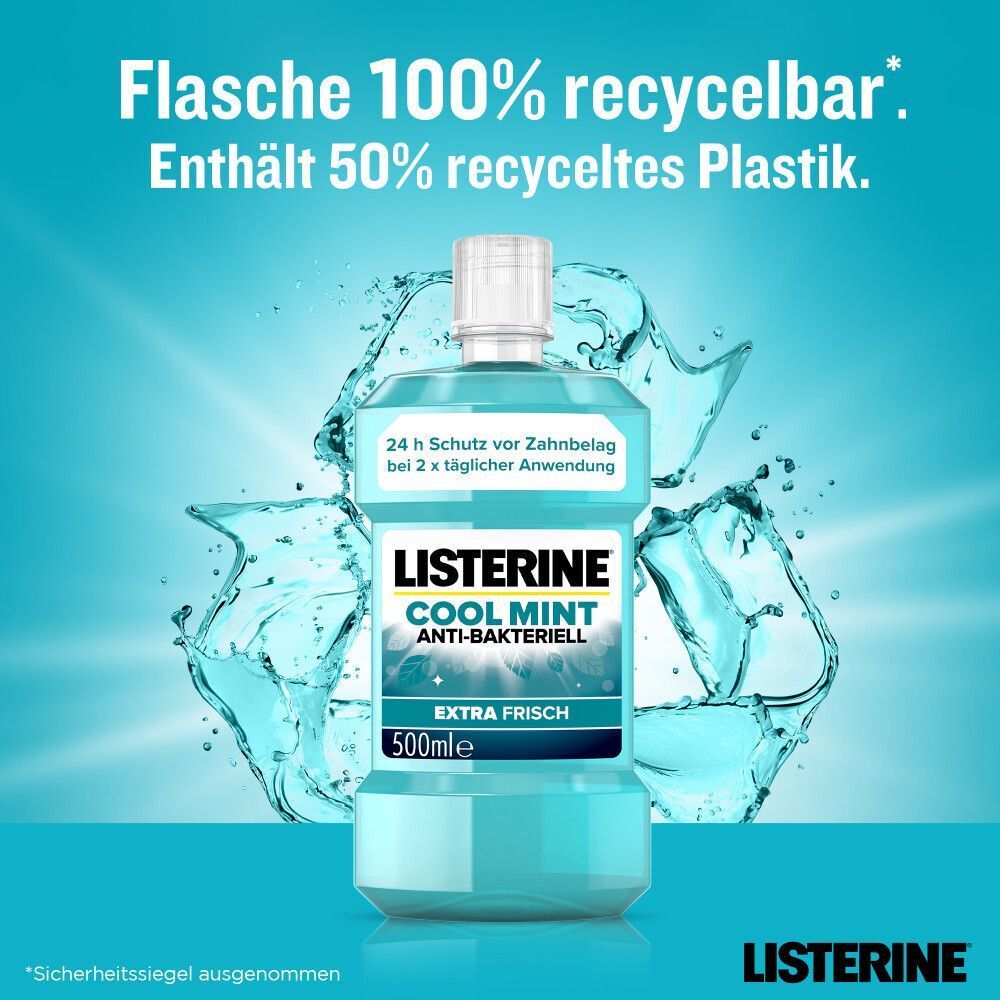 Flasche LISTERINE® Cool Mint Anti-Bakteriell Extra Frisch (500ml) mit Wassereffekten. Flasche 100% recycelbar.