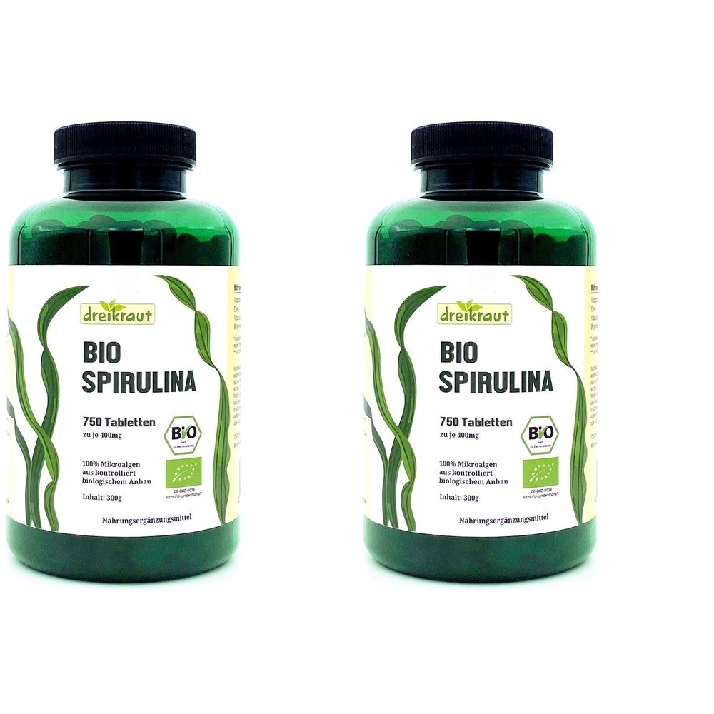 Zwei grüne Flaschen mit schwarzen Deckeln. Auf den Etiketten steht "dreikraut BIO SPIRULINA" und "750 Tabletten".