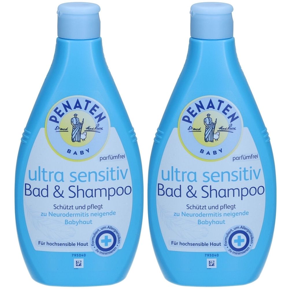 Zwei blaue Flaschen PENATEN Baby Bad & Shampoo. Aufschrift: ultra sensitiv, parfümfrei. Für hochsensible Haut.