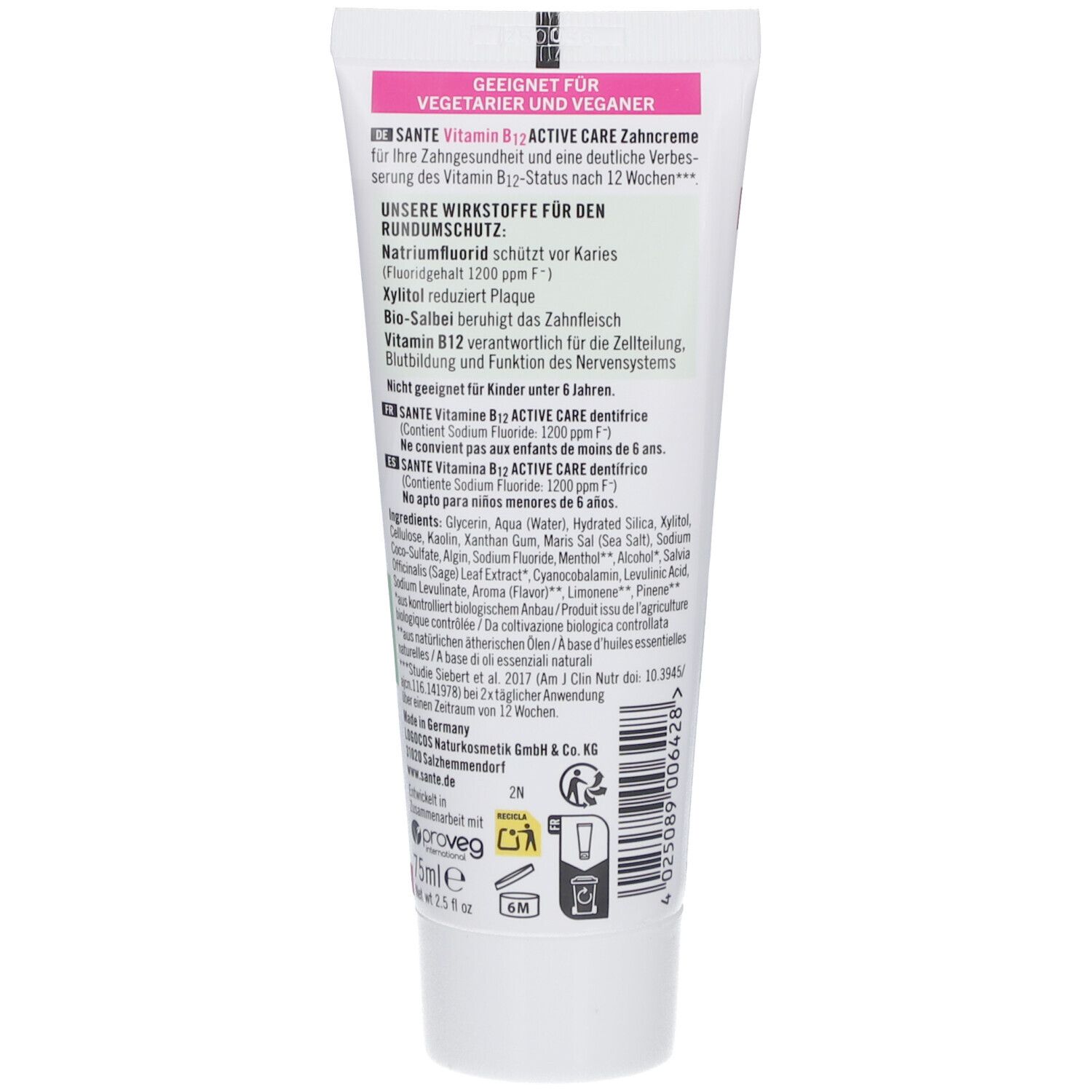 Rückseite der Zahnpasta-Tube SANTE Vitamin B12 Active Care. Text in mehreren Sprachen, Inhaltsstoffe und Logos.