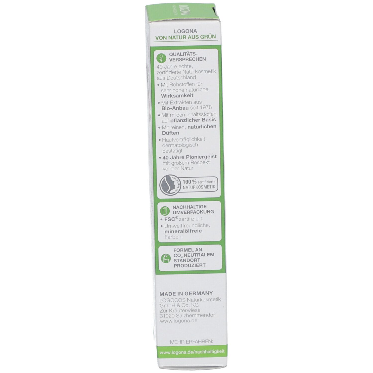 Seite der Produktverpackung. Informationen zu Nachhaltigkeit, Zertifizierungen und Hersteller.