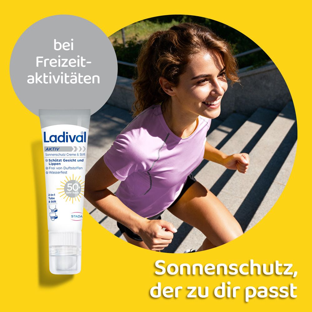 Frau rennt Treppen. Neben ihr: Ladival Aktiv Sonnenschutz Creme & Stift. Gelber Hintergrund mit Text.