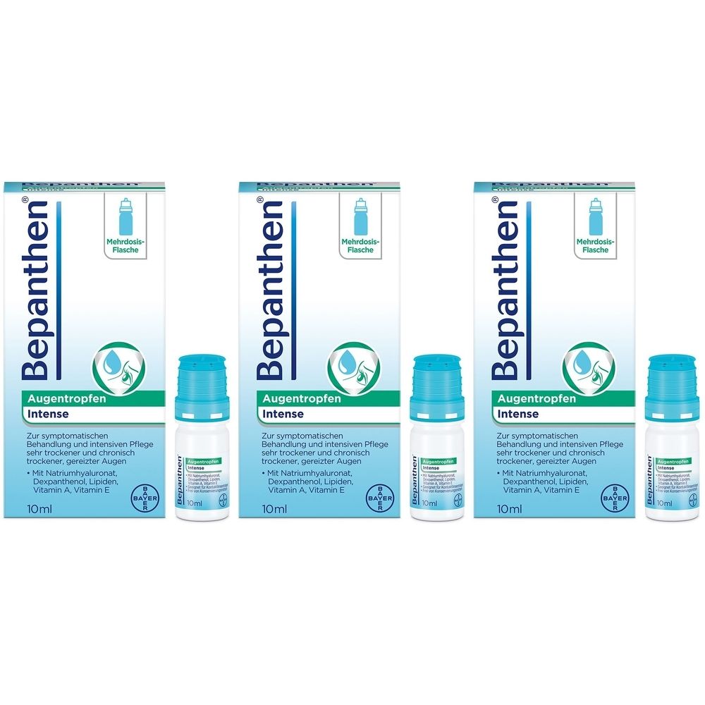 Drei Packungen und Flaschen. Auf den Packungen steht "Bepanthen Augentropfen Intense". Die Flaschen haben blaue Kappen.
