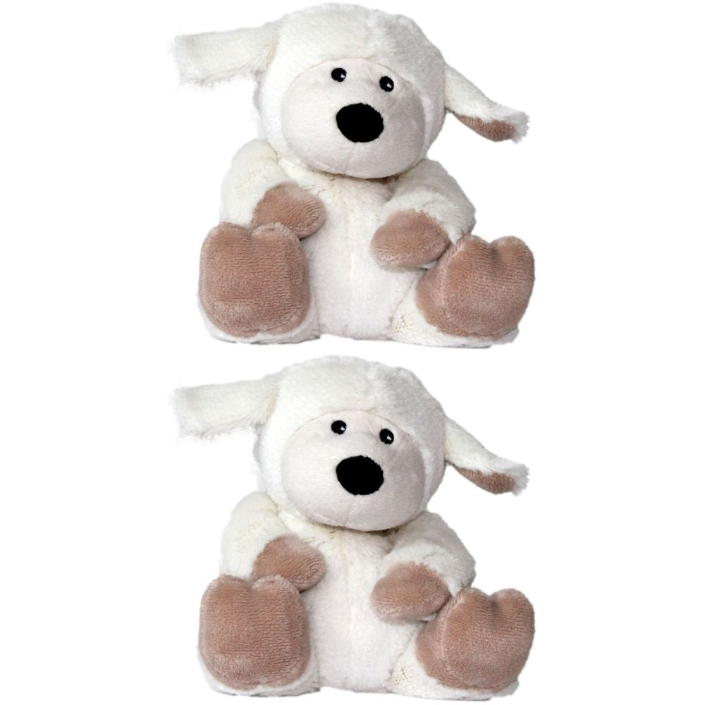 Zwei Stofftiere in Form von Schafen. Weißes Fell, braune Füße und Ohren, schwarze Augen und Nase. Sitzen.