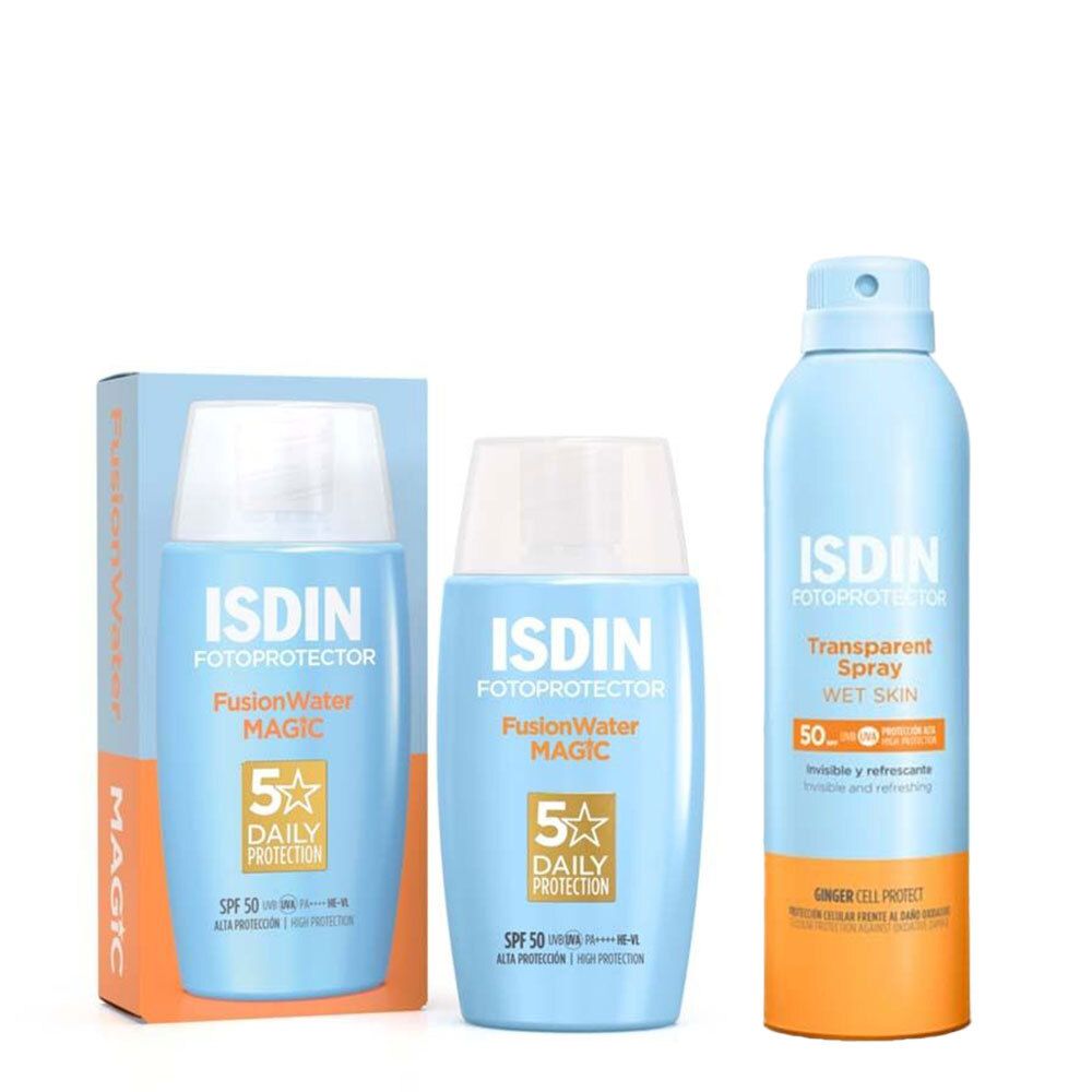 Drei Sonnencreme-Produkte. Zwei Flaschen und eine Box mit der Aufschrift ISDIN FOTOPROTECTOR Fusion Water Magic LSF 50. Eine Sprühflasche mit der Aufschrift Transparent Spray WET SKIN.