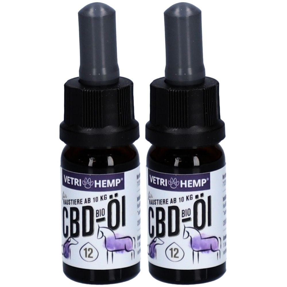 Zwei Flaschen mit schwarzem Verschluss und Pipette. Auf den Etiketten steht "VETRI HEMP CBD-Öl BIO 12".