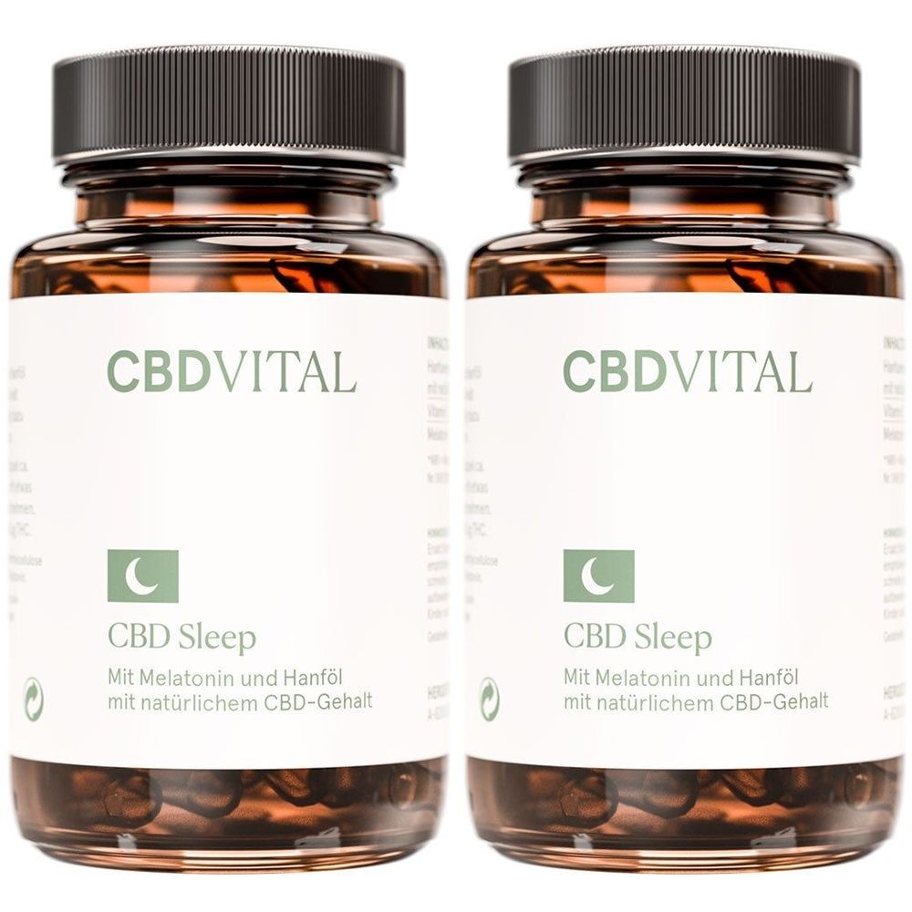 Zwei braune Glasflaschen mit schwarzen Deckeln. Auf den Etiketten steht "CBDVITAL", "CBD Sleep" und weitere Informationen.