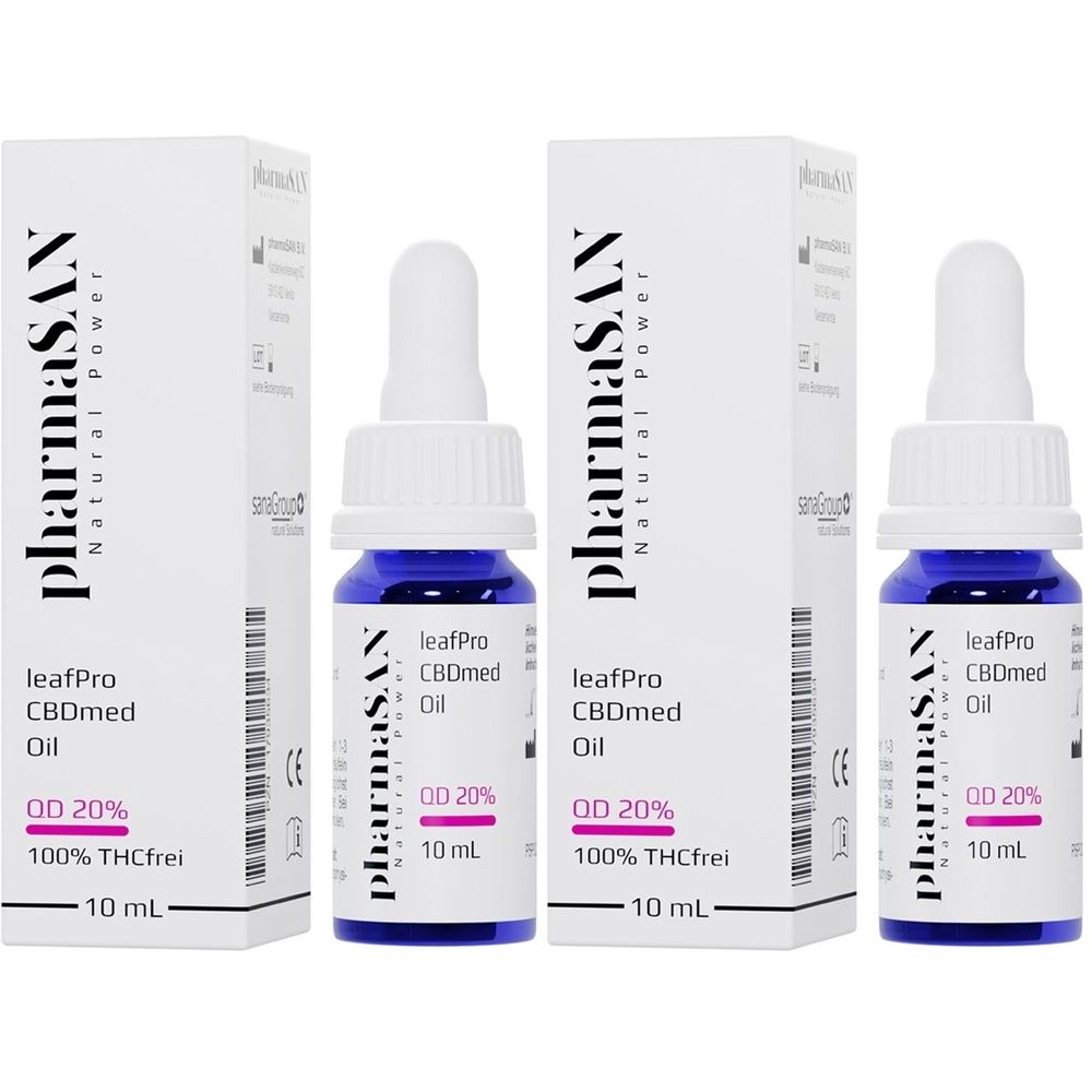 Drei Flaschen CBD-Öl mit weißen Etiketten und blauen Flaschen. Auf den Etiketten steht "leafPro CBDmed Oil 20%" und "100% THCfrei".