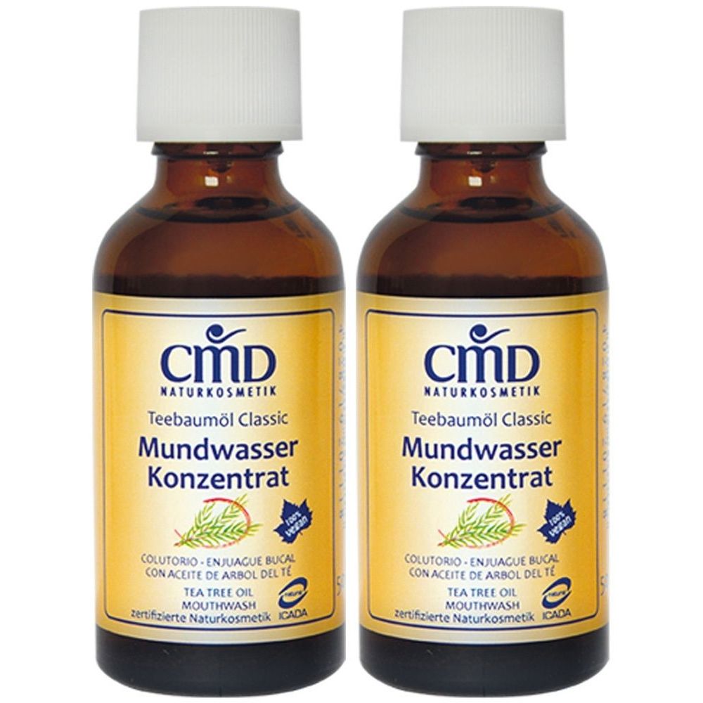 Zwei braune Glasflaschen mit weißem Verschluss. Auf den Etiketten steht CMD Naturkosmetik, Teebaumöl Classic Mundwasser Konzentrat.
