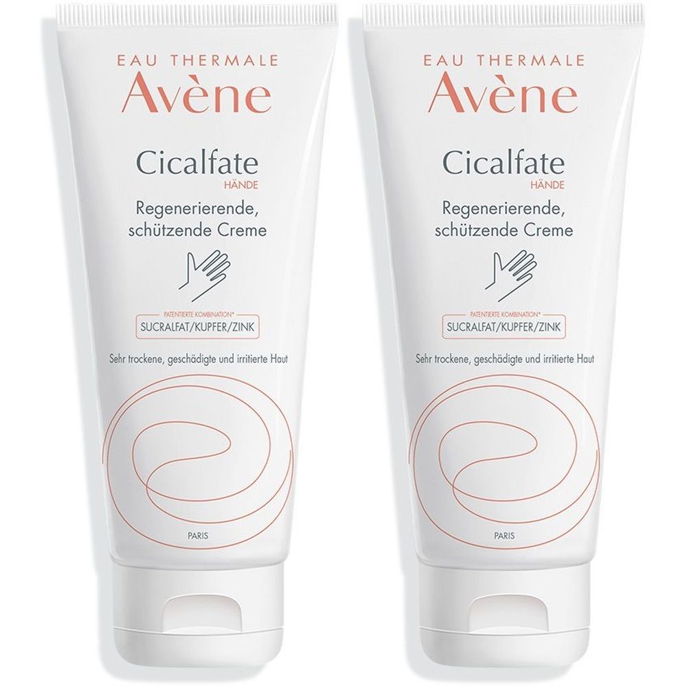 Zwei weiße Tuben Avène Cicalfate Handcreme. Aufschrift: Regenerierende, schützende Creme. Enthält Sucralfat/Kupfer/Zink.