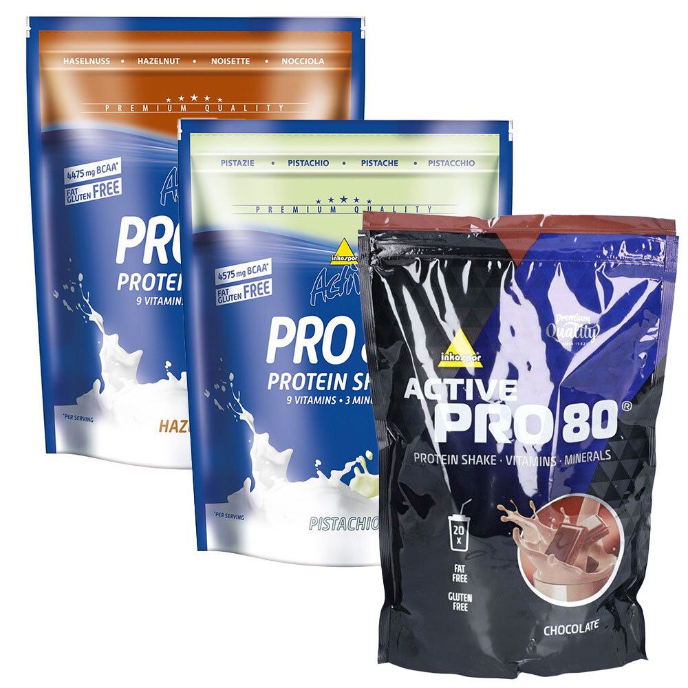 Drei Beutel Inkospor Active Pro 80 Protein Shake. Geschmacksrichtungen: Haselnuss, Pistazie, Schokolade. Blaue, braune und schwarze Verpackung.