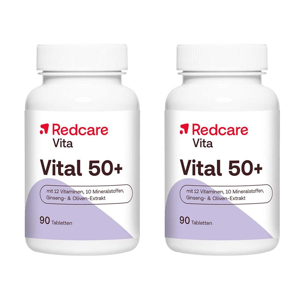 Zwei weiße Flaschen mit Schraubverschluss. Aufschrift: Redcare Vita Vital 50+. Enthält 12 Vitamine, 10 Mineralstoffe, Ginseng- & Oliven-Extrakt. 90 Tabletten.