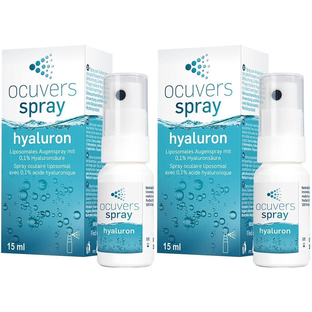 Zwei Flaschen und Verpackungen von Ocuvers Spray Hyaluron. Weiße Flaschen mit Sprühkopf, blaue Verpackung mit Produktnamen und Inhaltsangaben.