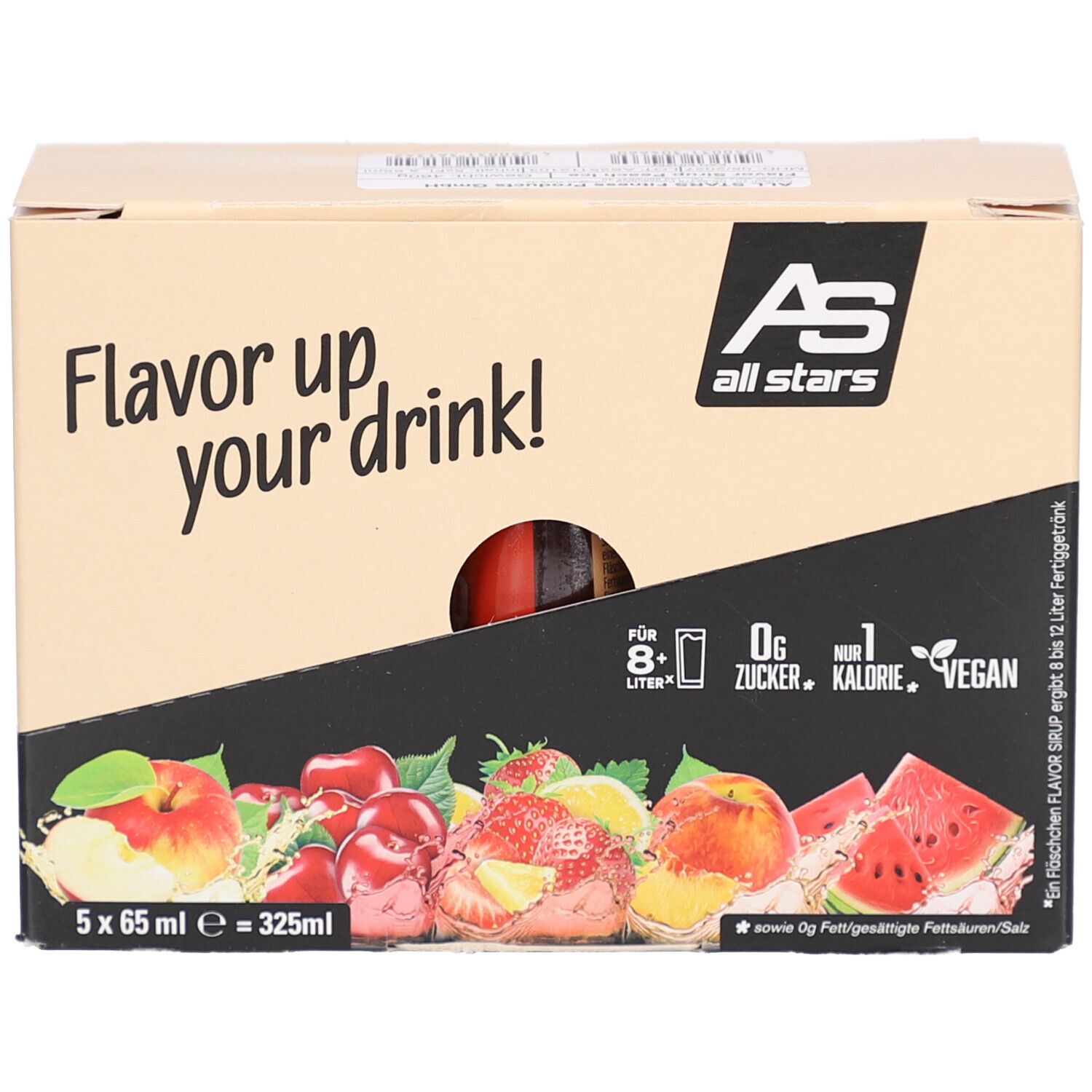 Karton mit fünf Fläschchen Sirup. Aufdruck: Flavor up your drink!, 0g Zucker, 1 Kalorie, Vegan. Abbildung von Früchten.