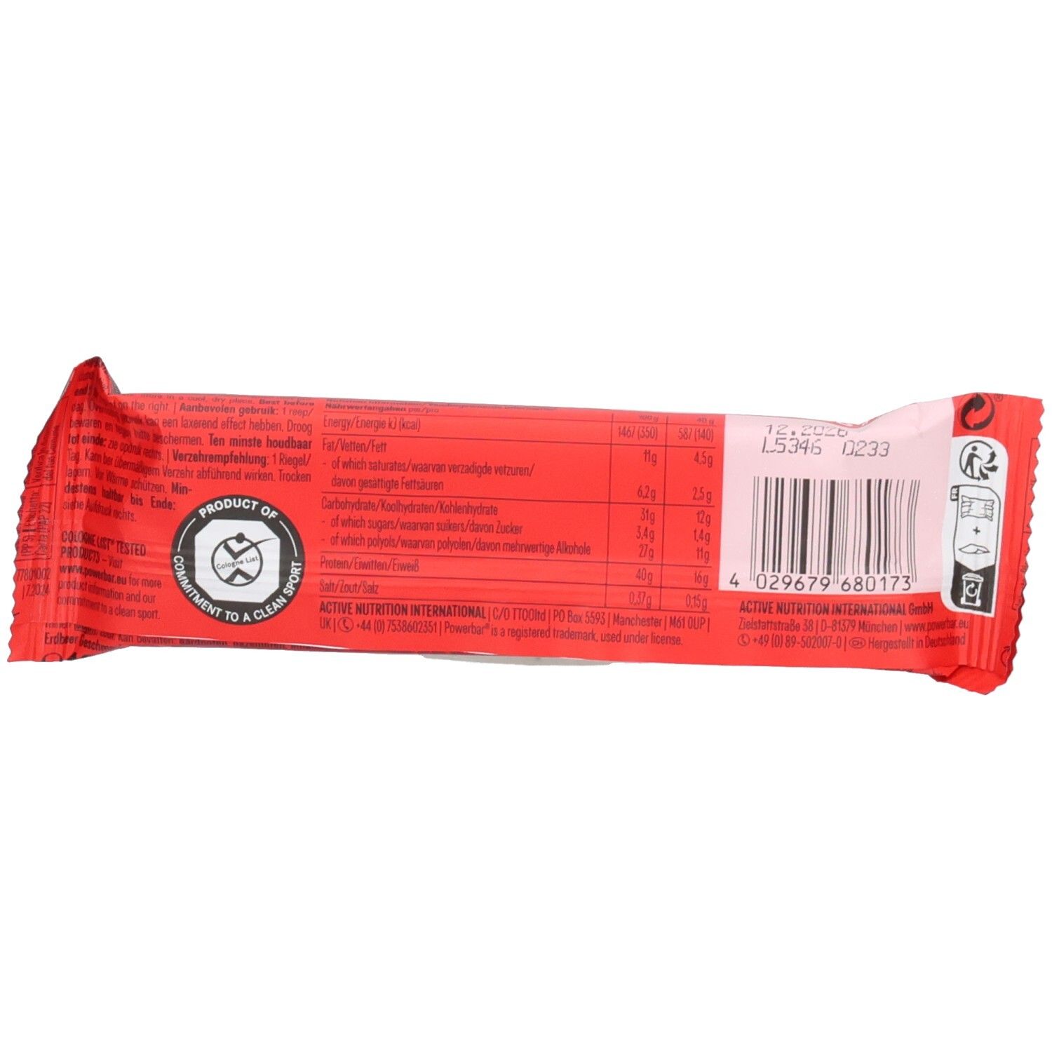 Rückseite des Riegels in roter Verpackung. Enthält Nährwertangaben und Barcode. Produkt von Active Nutrition.