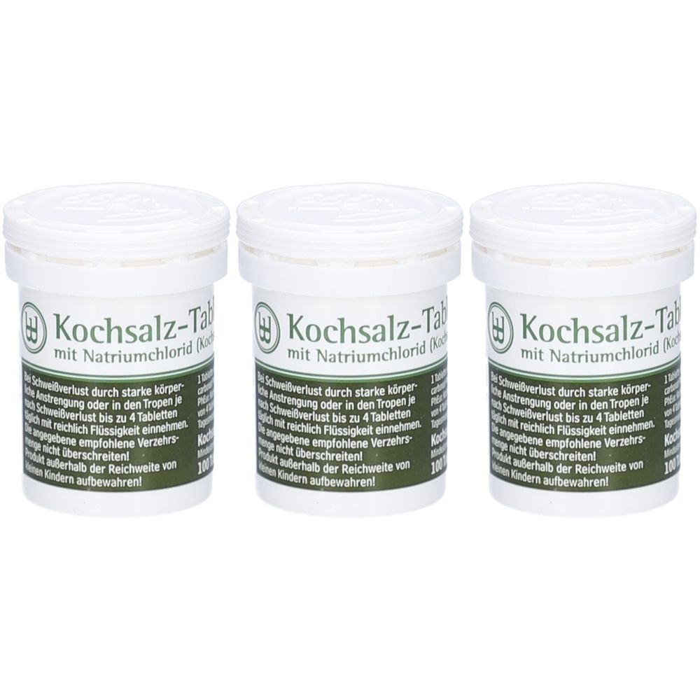 Drei weiße Behälter mit Deckel. Aufschrift: Kochsalz-Tabletten mit Natriumchlorid. Grüne Etiketten mit Text.