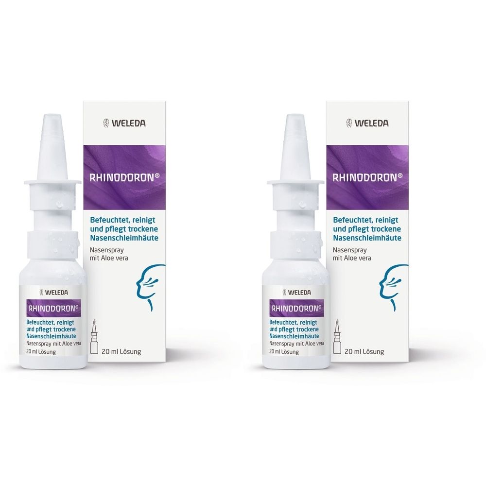 Zwei Nasensprays und Verpackungen. Aufschrift: RHINODORON, Befeuchtet, reinigt und pflegt trockene Nasenschleimhäute. Marke: WELEDA.