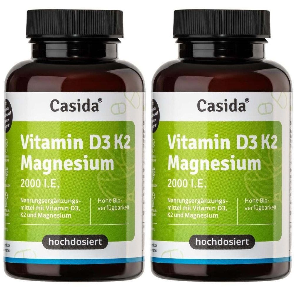 Zwei braune Flaschen mit schwarzen Deckeln. Auf den Etiketten steht "Casida Vitamin D3 K2 Magnesium 2000 I.E.".