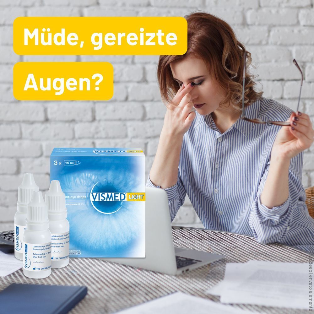 Frau reibt sich müde die Augen neben einem VISMED® LIGHT Karton und Fläschchen.