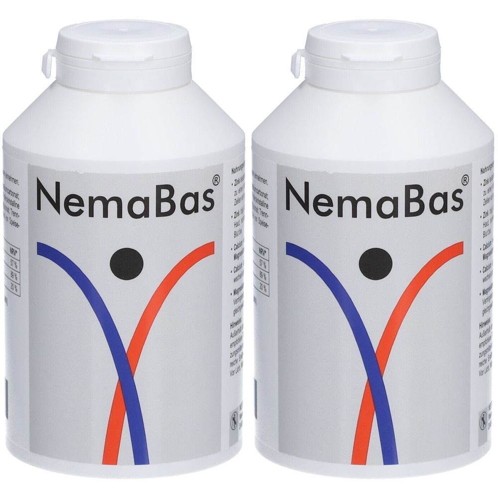 Zwei weiße Flaschen mit dem Aufdruck "NemaBas". Auf dem Etikett sind blaue und rote Linien zu sehen.