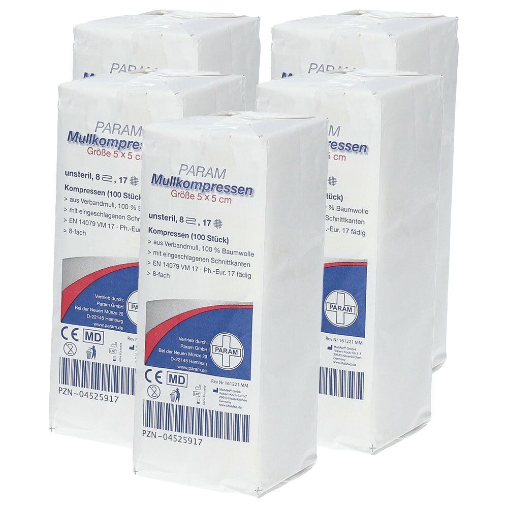 Mehrere Packungen Mullkompressen. Aufdruck: PARAM Mullkompressen, Größe 5x5 cm, unsteril. Mit CE-Kennzeichnung.