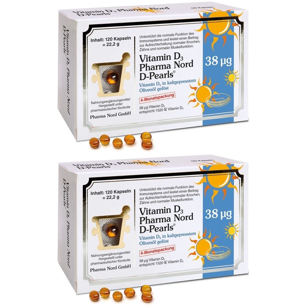 Zwei Schachteln Vitamin D3 Pharma Nord D-Pearls. Jede Schachtel enthält 120 Kapseln. Aufschrift: 38 µg. Daneben liegen Kapseln.