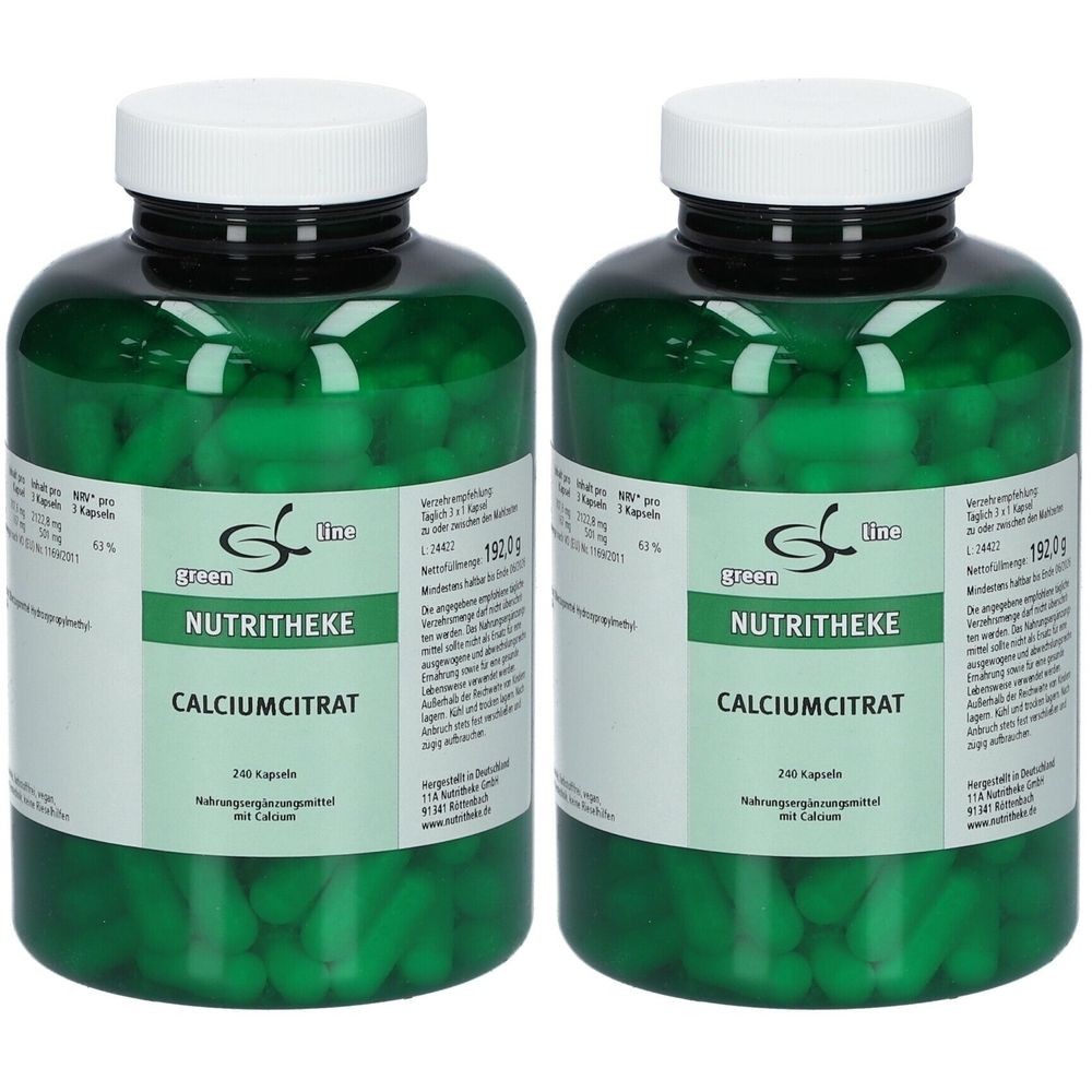 Zwei grüne Flaschen mit weißen Deckeln. Auf den Etiketten steht "green line NUTRITHEKE Calciumcitrat". Die Flaschen enthalten grüne Kapseln.