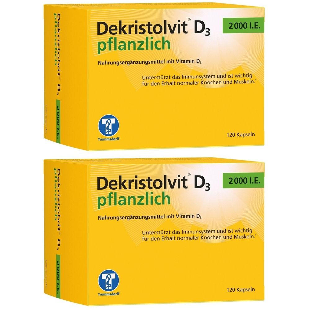 Zwei gelbe Kartons mit der Aufschrift Dekristolvit D3 pflanzlich. Enthält 120 Kapseln. Mit Vitamin D. 2000 I.E.