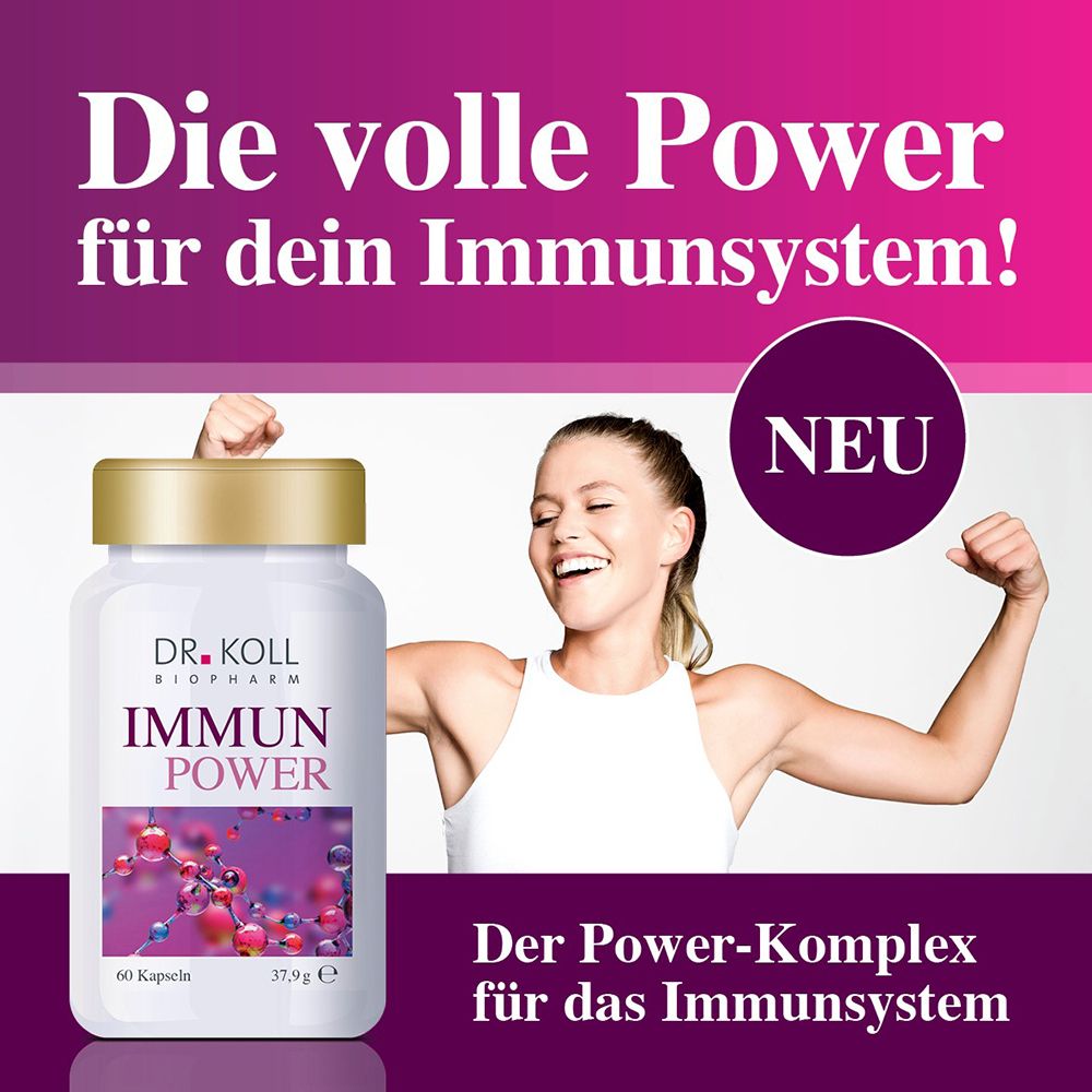 Flasche DR. KOLL IMMUN POWER neben einer Frau, die ihren Bizeps anspannt.