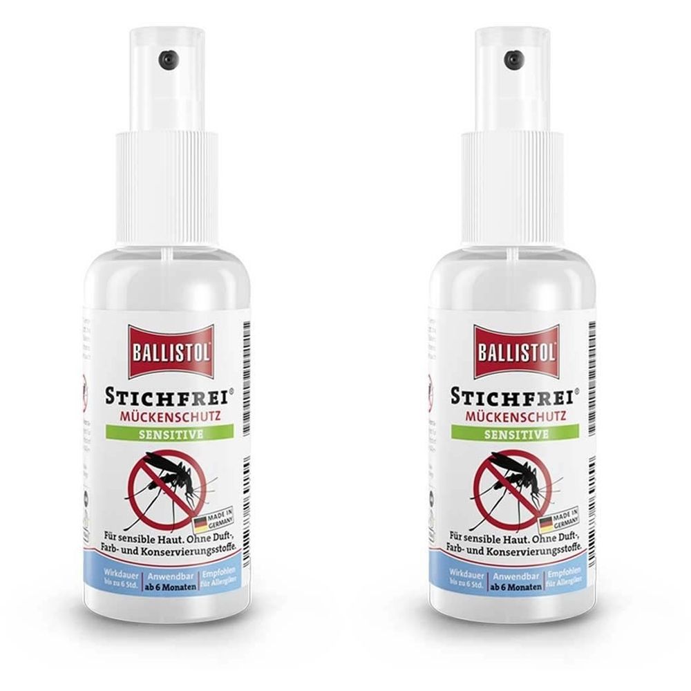 Zwei weiße Pumpspray-Flaschen. Aufdruck: BALLISTOL STICHFREI Mückenschutz Sensitive. Mit rotem Logo und Inhaltsangaben.
