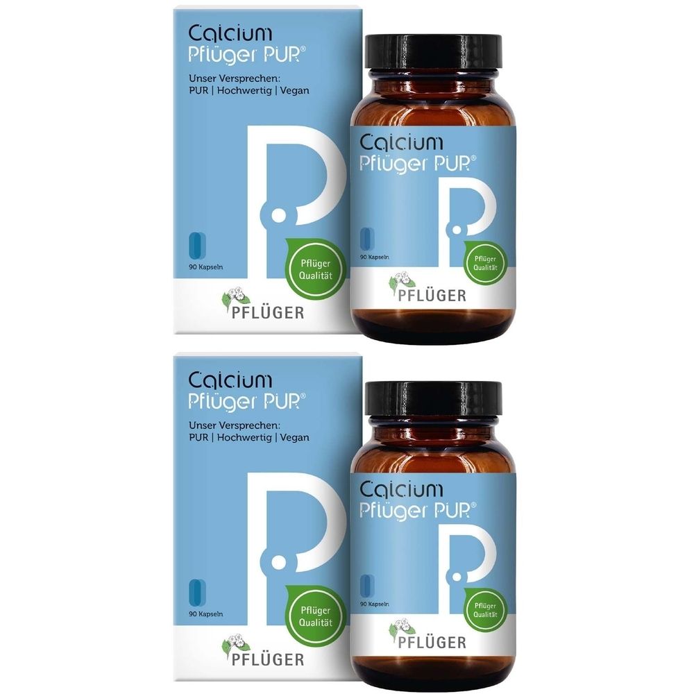 Zwei Flaschen und zwei Schachteln Calcium Pflüger PUR. Braune Glasflaschen mit schwarzem Deckel. Blaue Schachteln mit weißer Schrift.