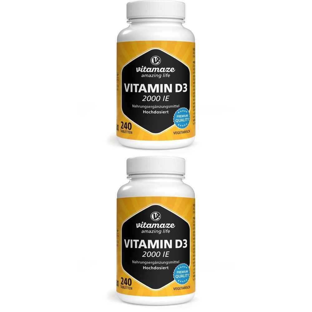 Zwei weiße Flaschen mit gelben Etiketten. Auf den Etiketten steht "Vitamaze Vitamin D3 2000 IE". 240 Tabletten. Vegetarisch.
