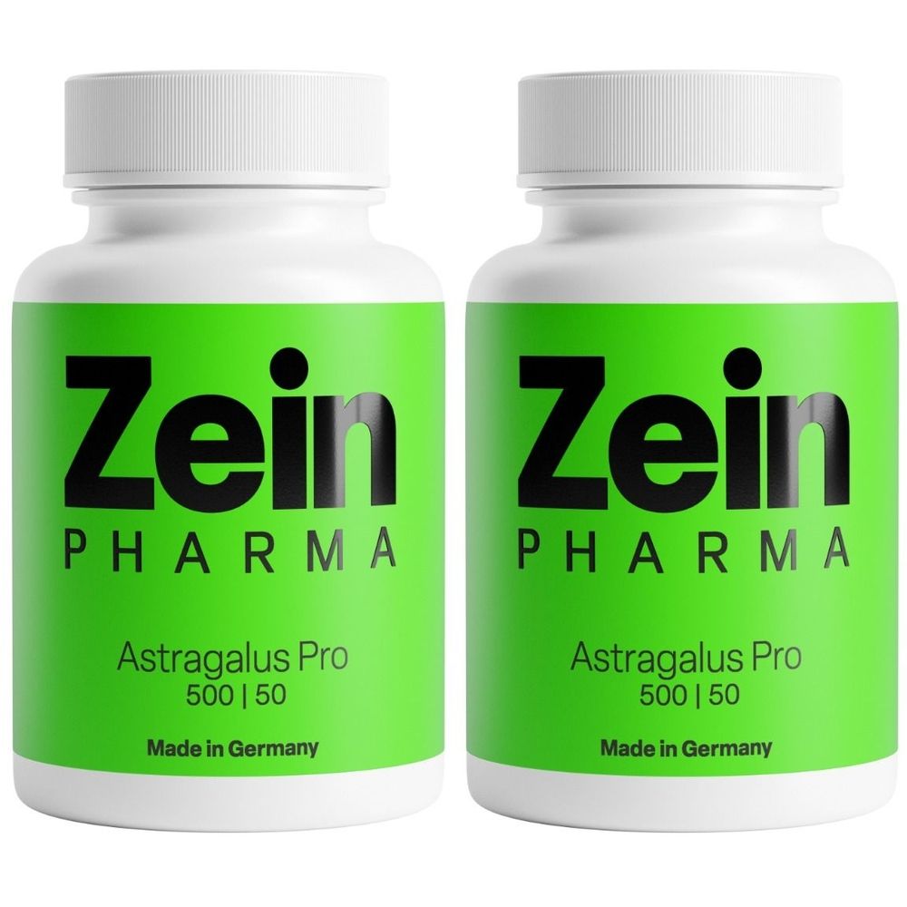 Zwei weiße Flaschen mit grünen Etiketten. Auf den Etiketten steht "Zein Pharma Astragalus Pro 500|50" und "Made in Germany".