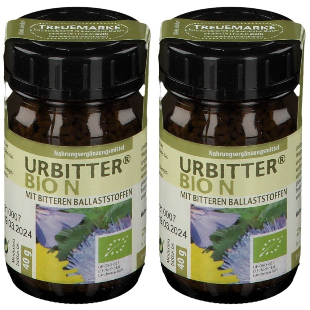 Zwei braune Gläser mit schwarzem Deckel. Aufschrift: Urbitter Bio N. Mit Bitteren Ballaststoffen. Bio-Siegel. Haltbar bis 03.2024. 40 g.