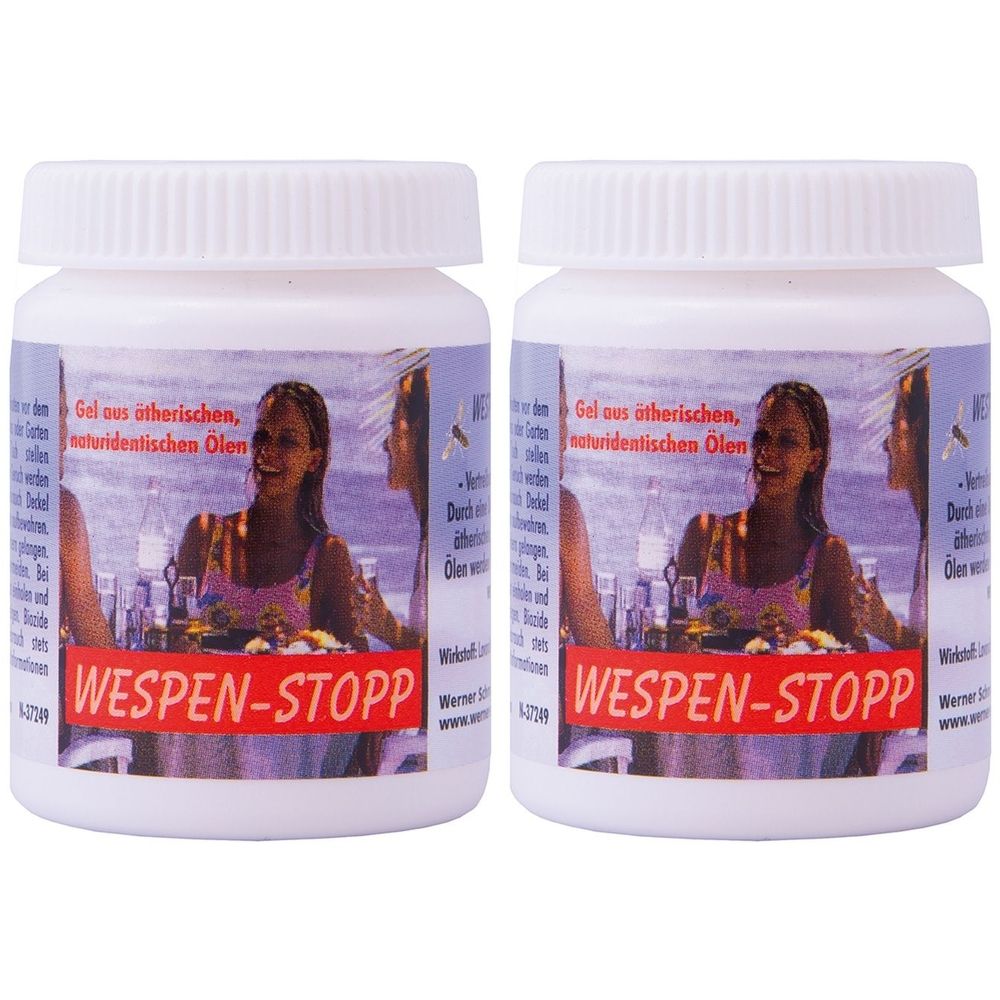Zwei weiße Tiegel mit Schraubverschluss. Auf dem Etikett steht „WESPEN-STOPP“ in roter Schrift. Abbildung von Personen am Strand.