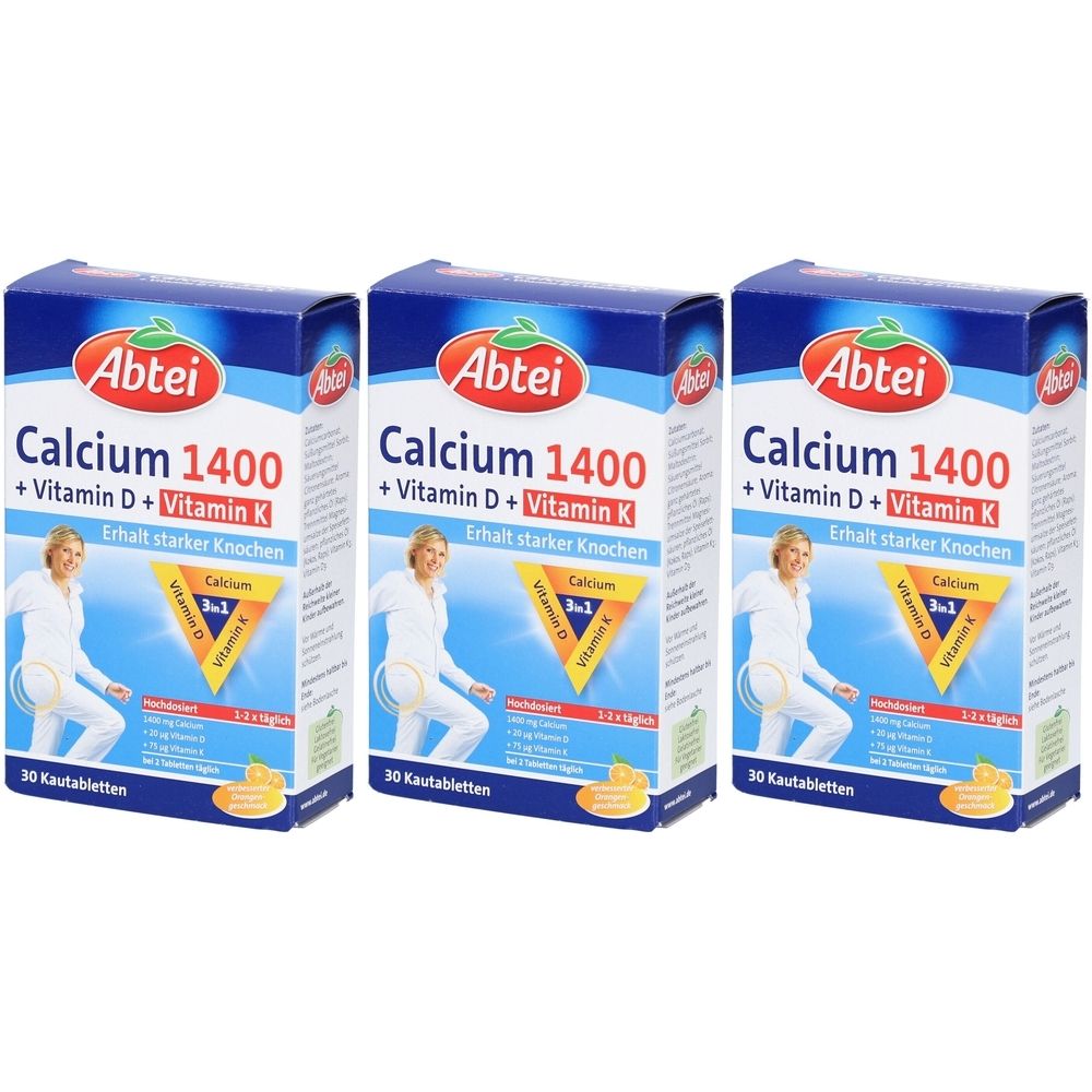 Drei Schachteln Abtei Calcium 1400 + Vitamin D + Vitamin K. Blaue Verpackung mit Produktnamen und Abbildung einer Frau. 30 Kautabletten.