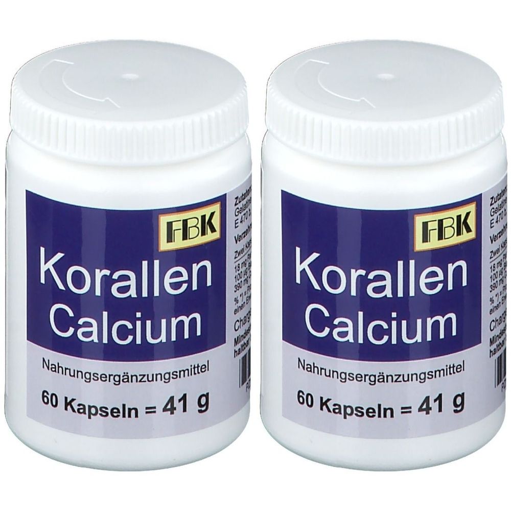 Zwei weiße Flaschen mit Schraubverschluss. Auf blauem Hintergrund steht „Korallen Calcium“. Darunter „Nahrungsergänzungsmittel“ und „60 Kapseln = 41 g“.