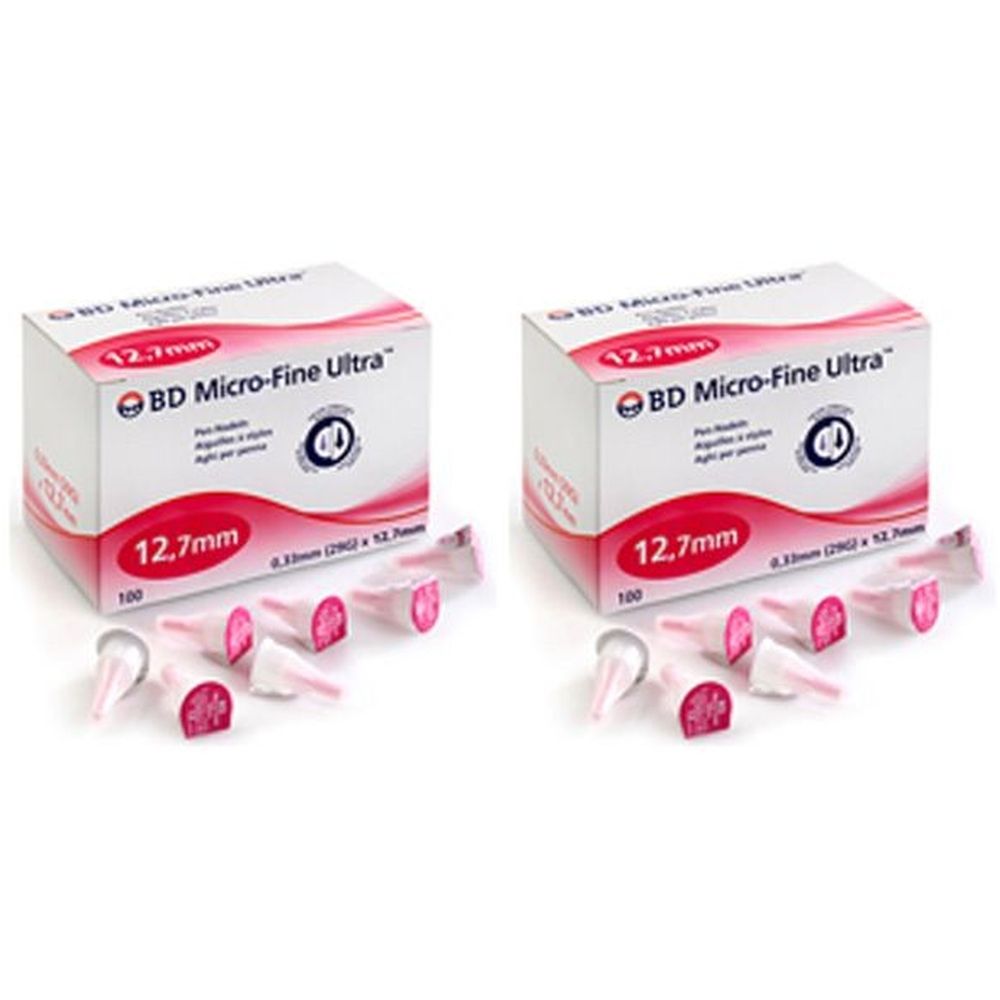 Zwei Kartons mit BD Micro-Fine Ultra Nadeln und lose Nadeln. Aufdruck: 12,7 mm, 0,33 mm (29G) x 12,7 mm.
