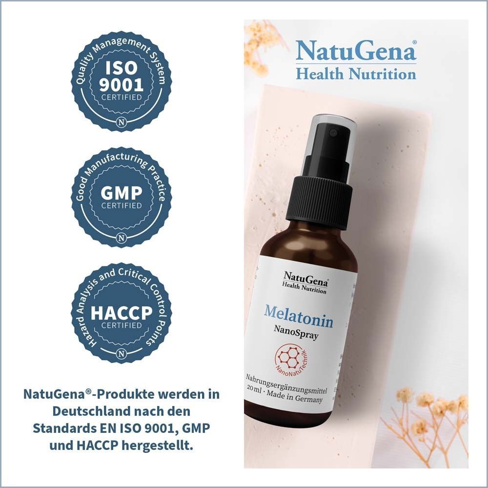 NatuGena Melatonin NanoSpray Flasche neben Zertifizierungs-Siegeln: ISO 9001, GMP, HACCP. Hergestellt in Deutschland.
