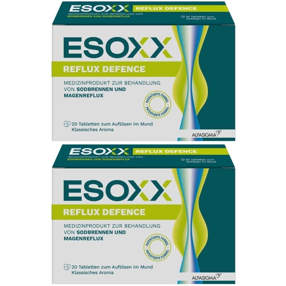 Zwei Schachteln ESOXX Reflux Defence. Weiße Verpackung mit grünen und blauen Akzenten. Text: ESOXX, Reflux Defence, 20 Tabletten.