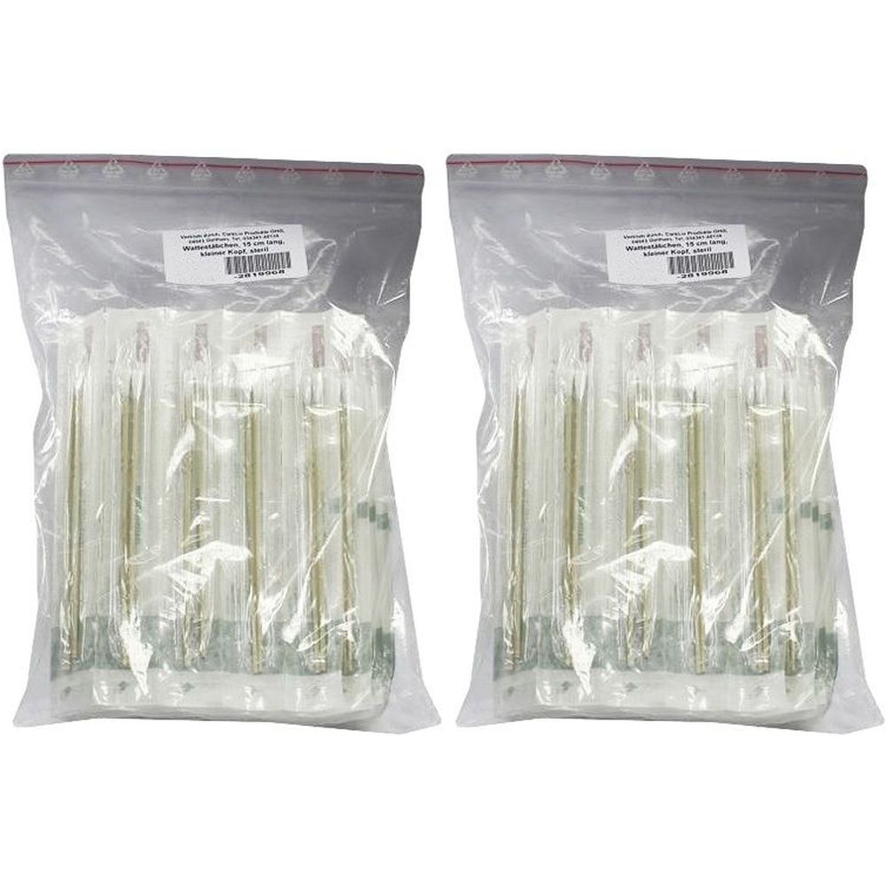 Zwei transparente Beutel mit Wattestäbchen. Aufkleber mit Text. Kunststoffstäbchen mit kleinem Kopf, steril verpackt.