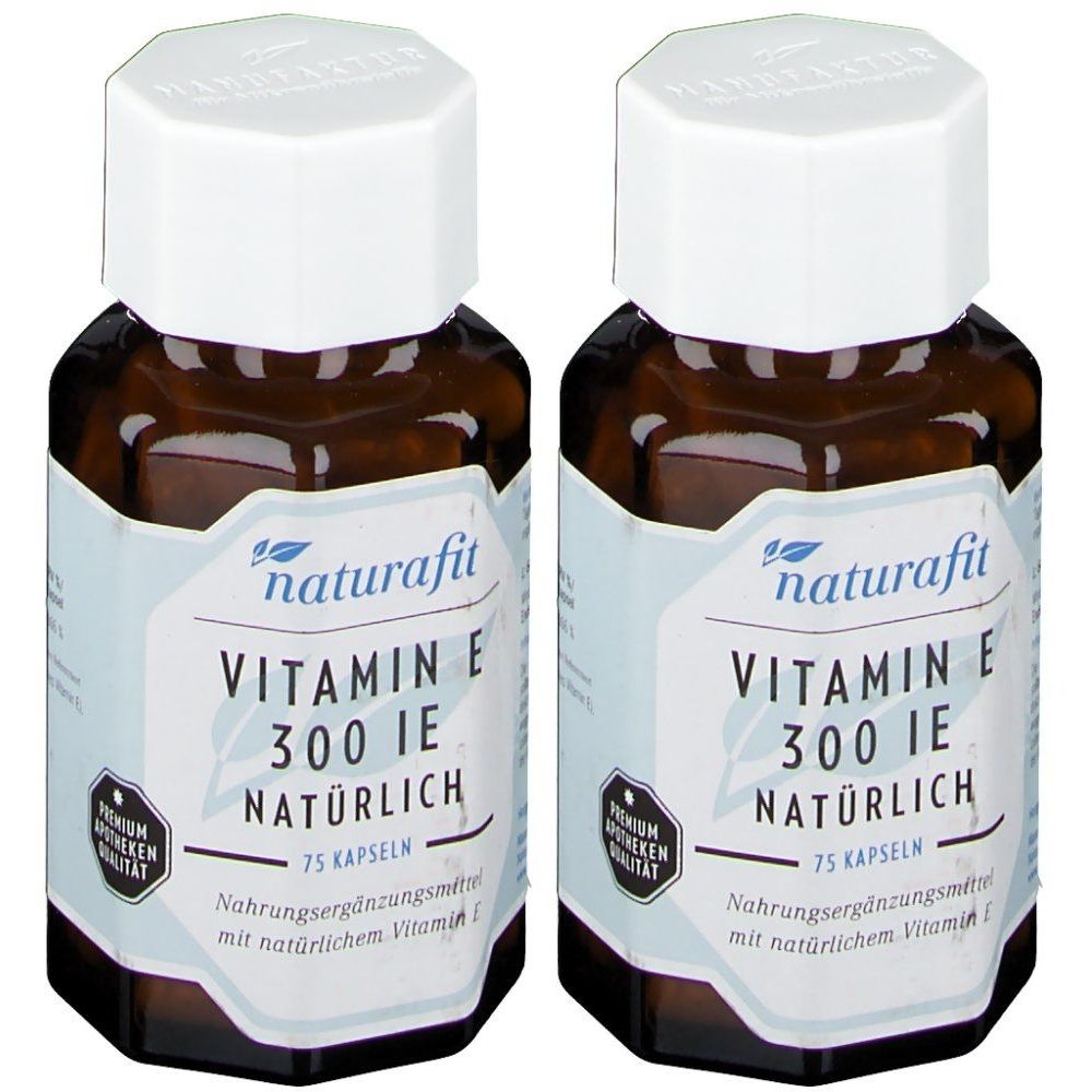 Zwei Flaschen naturafit Vitamin E 300 IE. Braune Glasflaschen mit weißen Deckeln und Etiketten. Aufschrift: Vitamin E natürlich.