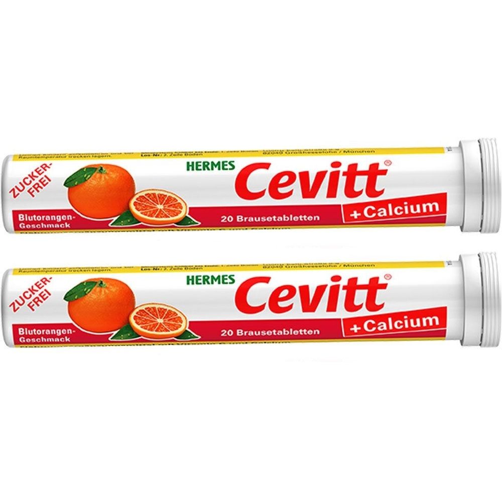 Zwei Röhrchen Cevitt + Calcium Blutorange. Aufschrift: HERMES, Cevitt, 20 Brausetabletten, +Calcium, zuckerfrei. Abbildung einer Blutorange.