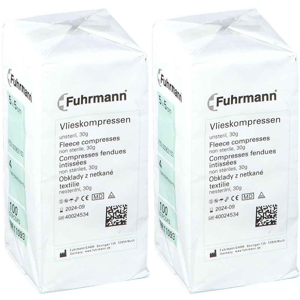 Zwei weiße Verpackungen mit Vlieskompressen. Aufdrucke: Fuhrmann, Vlieskompressen, unsteril, 100 Stück, CE-Kennzeichnung.