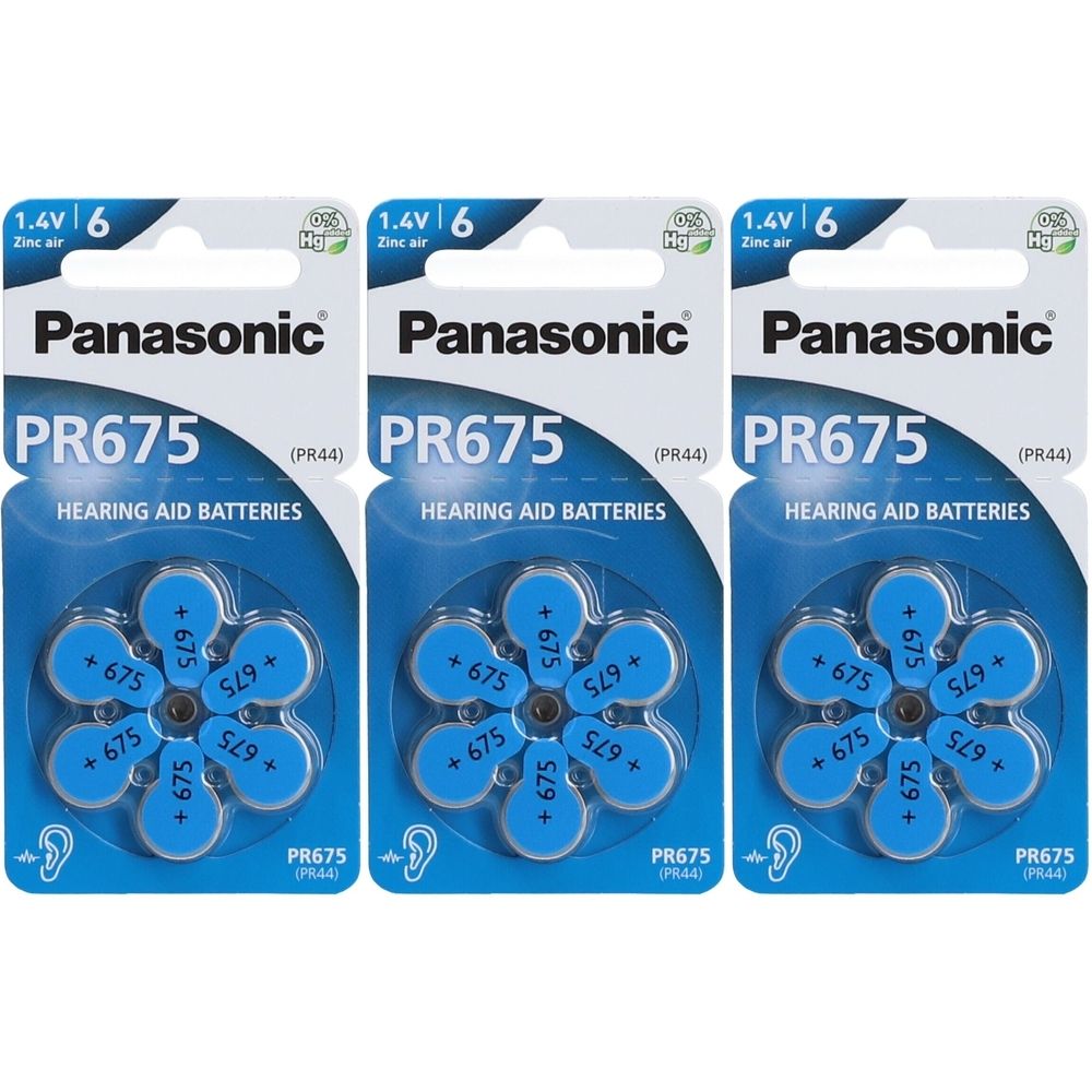 Drei Packungen Panasonic PR675 Hörgerätebatterien. Jede Packung enthält sechs blaue Batterien. Aufdrucke: 1.4V, 6, Zink-Luft.
