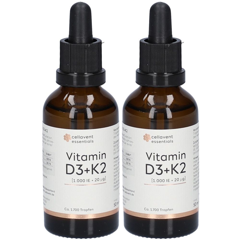Zwei Flaschen Vitamin D3+K2. Braune Glasflaschen mit schwarzen Pipetten. Aufschrift: cellavent essentials, Vitamin D3+K2 [1.000 IE + 20 μg].