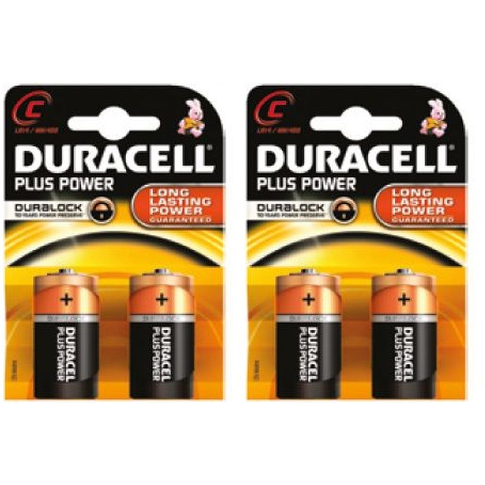 Zwei Duracell PLUS POWER C-Batterien in Blisterverpackung. Schwarze und kupferfarbene Batterien mit Pluszeichen. Verpackung mit Logo.