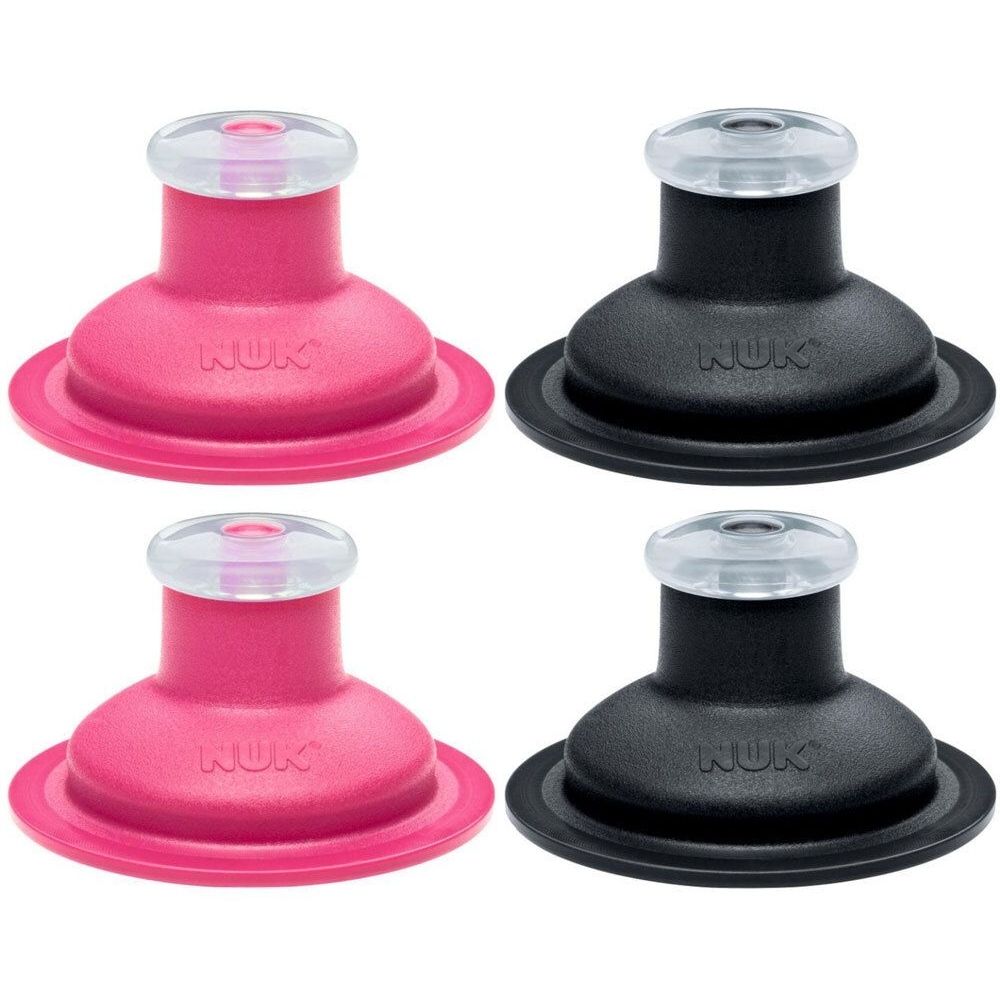 Vier Trinktüllen in Pink und Schwarz. Jede Tülle hat einen transparenten Aufsatz und den Schriftzug "NUK".