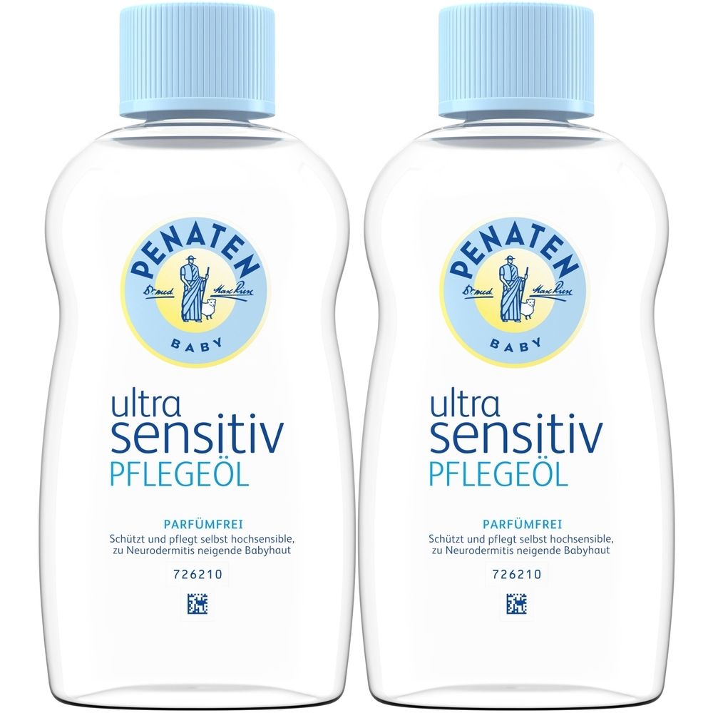 Zwei Flaschen PENATEN Ultra Sensitiv Pflegeöl. Klare Flaschen mit blauem Verschluss. Aufschrift: Ultra Sensitiv Pflegeöl, parfümfrei.