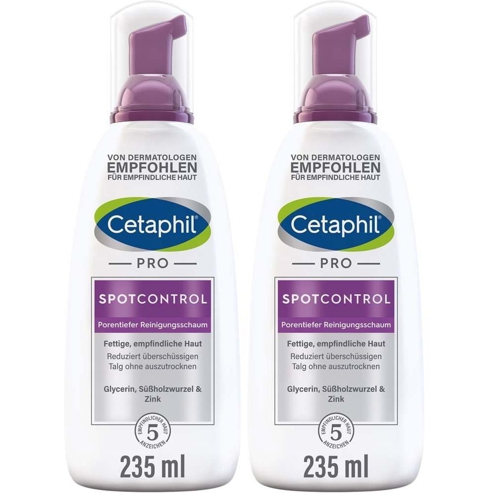 Zwei weiße Flaschen mit lila Pumpaufsatz. Aufschrift: Cetaphil Pro Spotcontrol. Porentiefer Reinigungsschaum für fettige Haut. 235 ml.